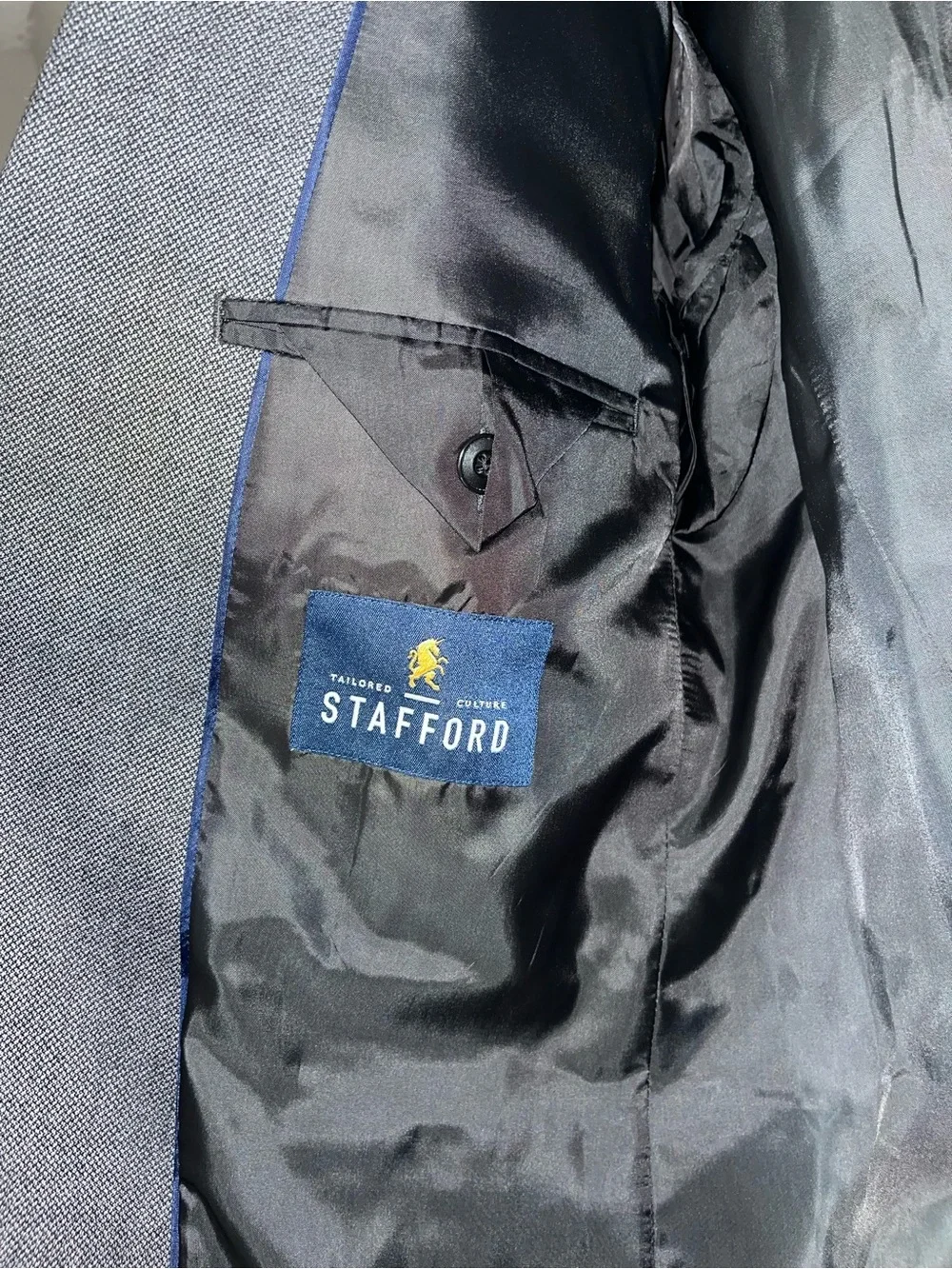 Stafford Classic Men's Gray Blazer EUC 42R